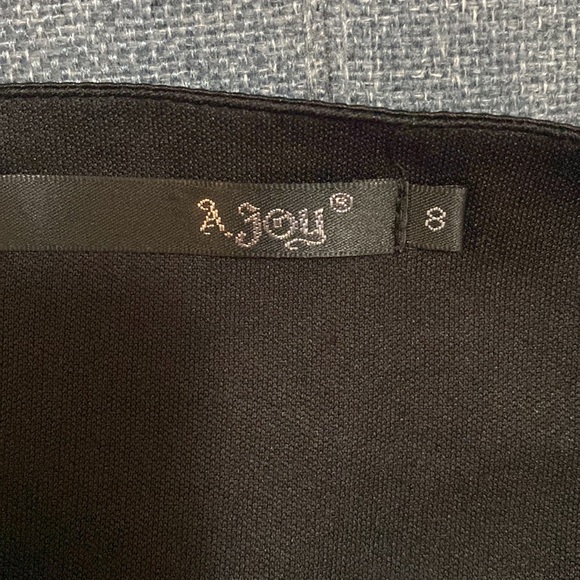 Ajoy- Black Dress with decorative Floral Feature - Size 8 - Picture 6 of 8